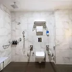 Tryp Sisli מלון