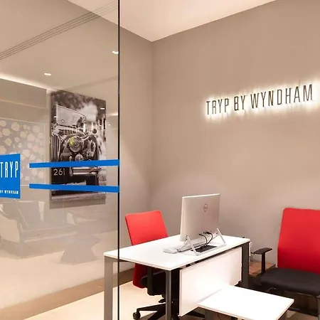 Tryp Sisli ホテル *