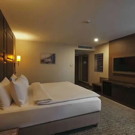 Отель Tryp Sisli *